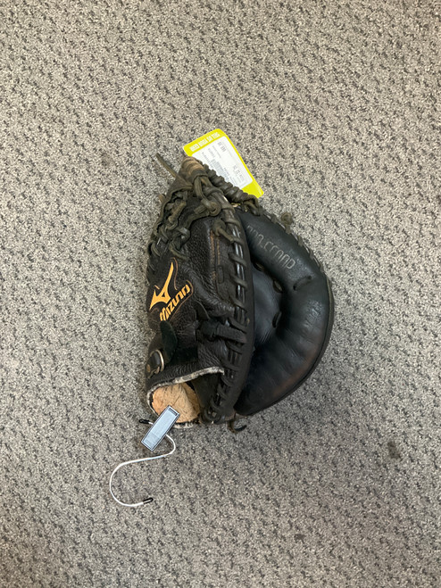 Vist Large View of Product Image Which is Used Mizuno GXC94 BB/SB Catchers RH Throw Black 32"