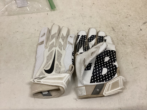Vist Large View of Product Image Which is Used Nike VAPOR JET FB Gloves White SM