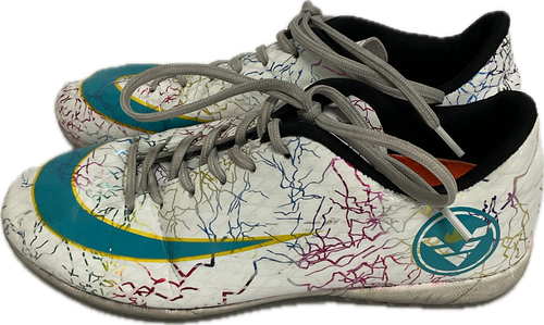Vist Large View of Product Image Which is Used Soccer Turf Shoes White Senior 6