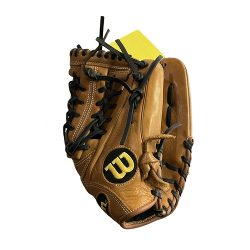 Vist Large View of Product Image Which is Used Wilson WILSON A900 A09RB201175 RHT 11.75IN BB/SB Glove RH Throw Brown 11 3/4"