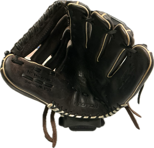 Vist Large View of Product Image Which is Used Easton EJ1250SP BB/SB Glove RH Throw Black 12 1/2"