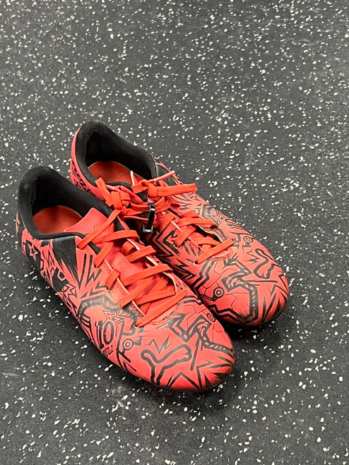 Vist Large View of Product Image Which is Used Puma Soccer Cleats Red Junior 05.5