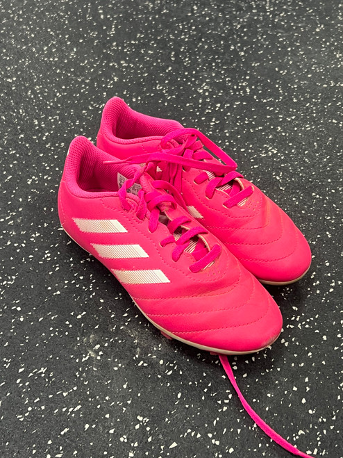 Vist Large View of Product Image Which is Used Adidas Soccer Cleats Pink Junior 02