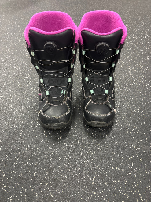 Vist Large View of Product Image Which is Used K2 KAT BOA Womens Snowboard Boots Black Senior 5