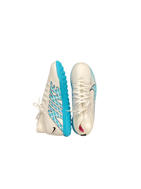Vist Large View of Product Image Which is Used Nike Soccer Indoor Shoes White Junior 05.5