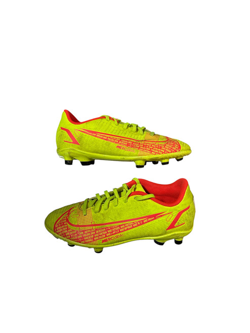 Vist Large View of Product Image Which is Used Nike MERCURIAL Soccer Cleats Optic Yellow Junior 01