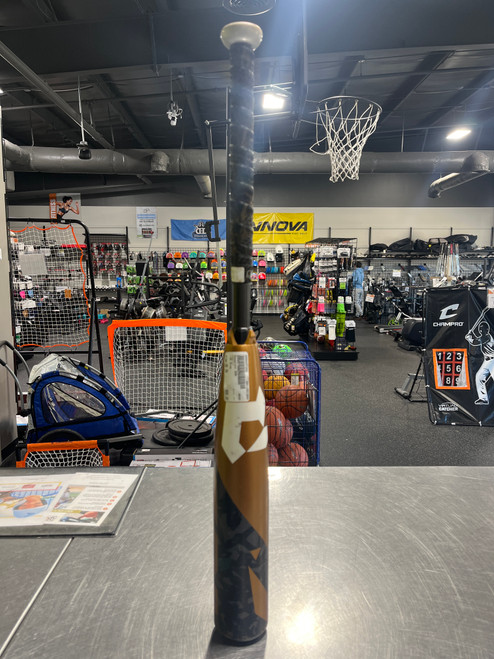 Vist Large View of Product Image Which is Used Demarini ZOA BB/SB USSSA 2 3/4 Bat 28"