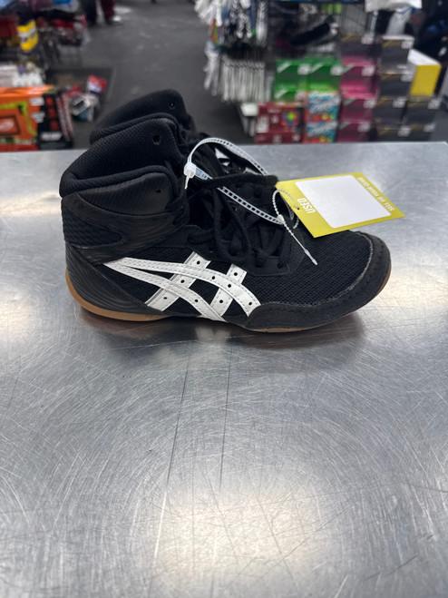 Vist Large View of Product Image Which is Used Asics Wrestling Shoes Black Junior 02