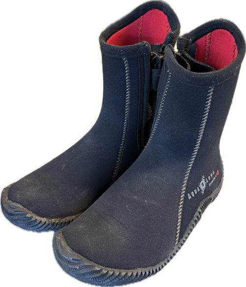 Vist Large View of Product Image Which is Used Aqua Lung 6.5 MM Water Shoes M Black Senior 6