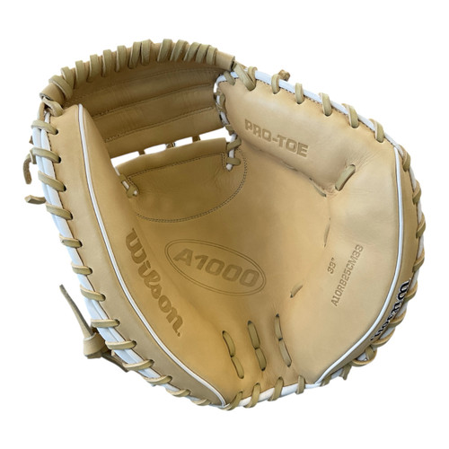 Vist Large View of Product Image Which is Used Wilson A1000 BB/SB Catchers RH Throw None 33"