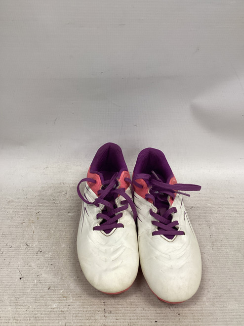 Vist Large View of Product Image Which is Used Soccer Cleats None Junior 03