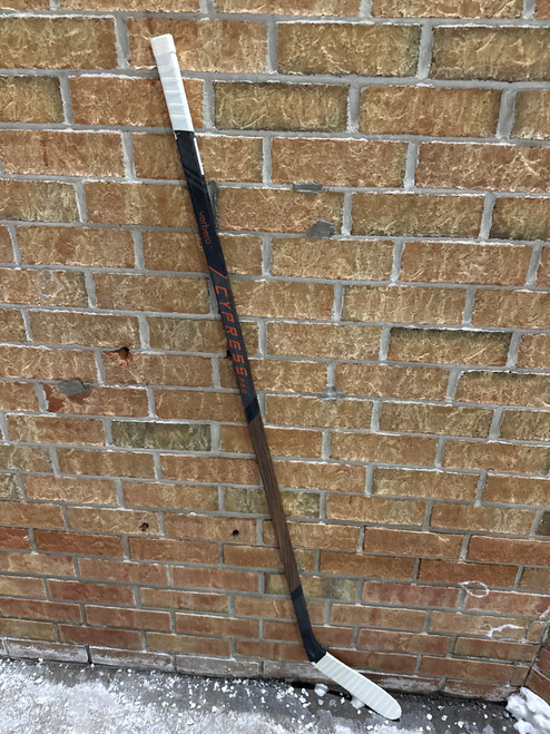 Vist Large View of Product Image Which is Used VERVO CYPRESS PRO V1000 Senior One Piece Left Grip 75 Flex