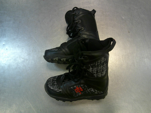 Vist Large View of Product Image Which is Used M3 BOOT Boys Snowboard Boots Black Junior 05