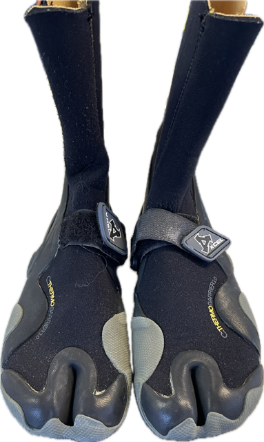 Vist Large View of Product Image Which is Used Xcel Adult Footwear Black Senior 6