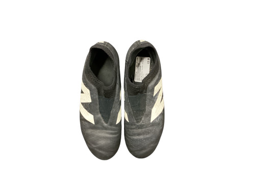 Vist Large View of Product Image Which is Used New Balance Soccer Cleats Black Junior 05