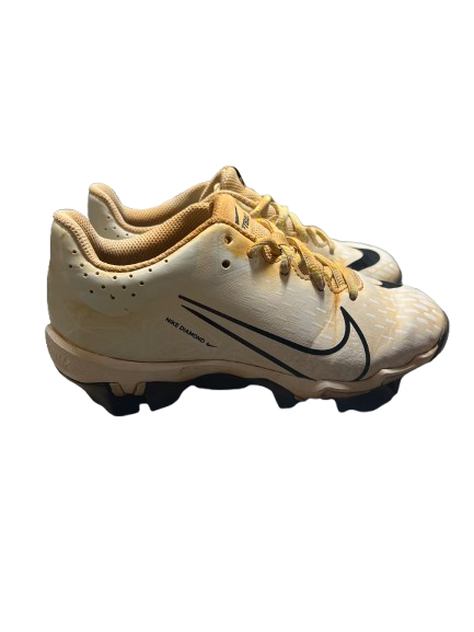 Vist Large View of Product Image Which is Used Nike NIKE HYPERDIAMOND 4 SFTBL CLEAT 1.5 BB/SB Cleats White Junior 01.5