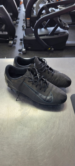 Vist Large View of Product Image Which is Used Nike Soccer Cleats Black Senior 9