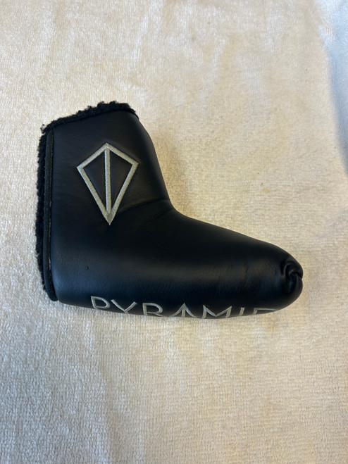 Vist Large View of Product Image Which is Used PYRAMID PUTTERS HEADCOVER Black/Silver