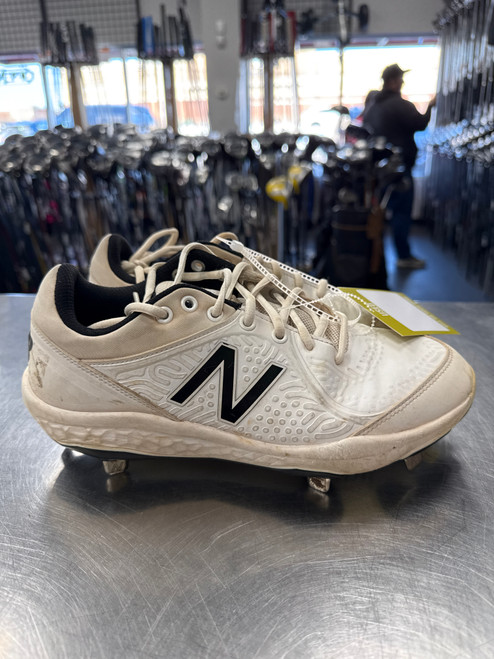 Vist Large View of Product Image Which is Used New Balance METAL SPIKES BB/SB Cleats White Senior 8.5