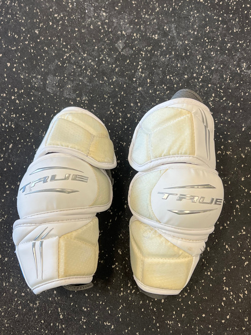 Vist Large View of Product Image Which is Used True ZERO LYTE Lacrosse Arm Pads/Guards White LG