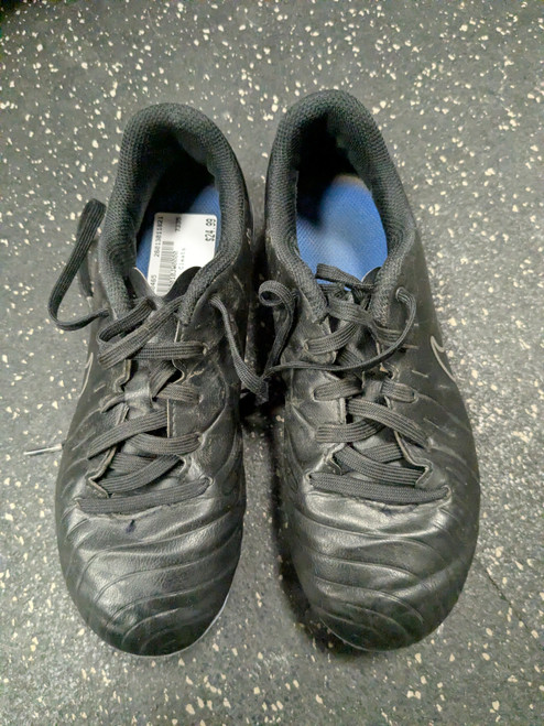 Vist Large View of Product Image Which is Used Nike Soccer Cleats Black Junior 02