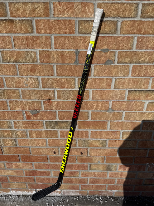 Vist Large View of Product Image Which is Used Sher-wood REKKER LT ONE Inter One Pce Right Grip 60 Flex