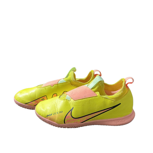 Vist Large View of Product Image Which is Used Nike Soccer Indoor Shoes Yellow Junior 03