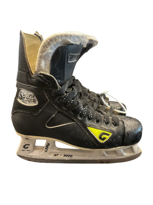 Vist Large View of Product Image Which is Used Graf SUPRA 705 SZ 7 Senior Hockey Skate Senior 7