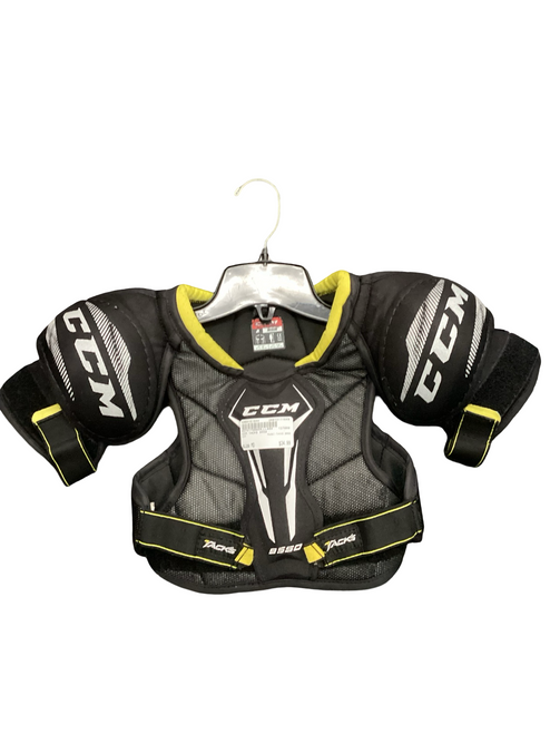 Vist Large View of Product Image Which is Used CCM TACKS 9550 Junior Shoulder Pads MD