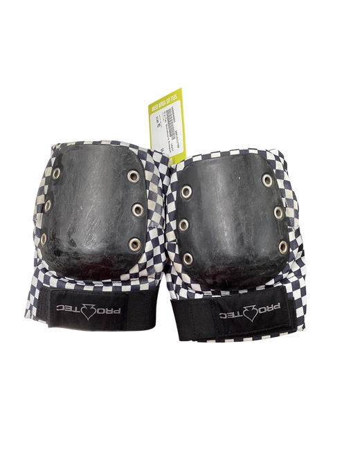 Vist Large View of Product Image Which is Used Pro-Tec Skateboard Kneepads Black Medium