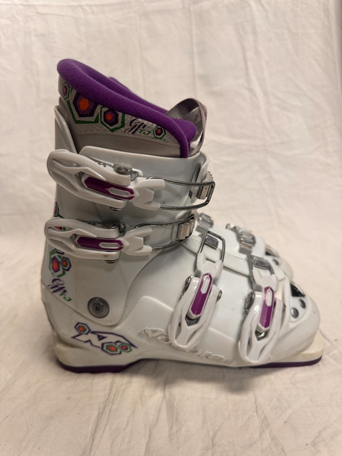 Vist Large View of Product Image Which is Used Nordica GP TJ Girls DH Ski Boot White 215 MP - J03