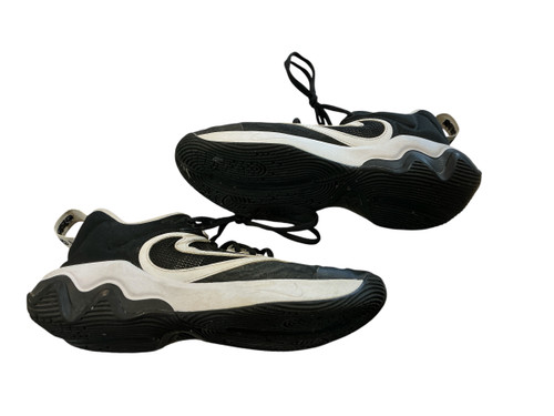 Vist Large View of Product Image Which is Used Nike Basketball Shoes Black Senior 7.5
