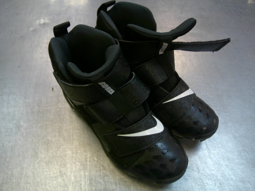 Vist Large View of Product Image Which is Used Nike BASEBALL BB/SB Cleats Black Junior 04.5