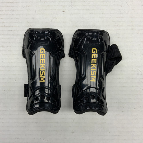 Vist Large View of Product Image Which is Used GEEKISM Soccer Shin Guards Youth Black Youth