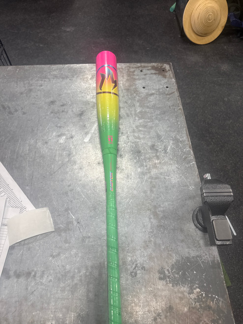 Vist Large View of Product Image Which is Used Easton HYPE FIRE 2026 BB/SB USA 2 5/8 Bat 30"