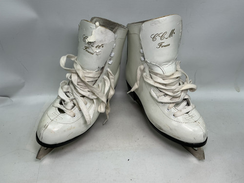 Vist Large View of Product Image Which is Used CCM FINESSE WomensFigure Skate White Senior 6