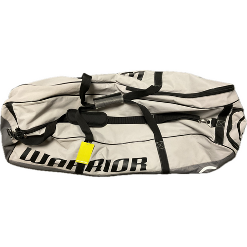 Vist Large View of Product Image Which is Used Warrior Player Carry Bag Grey