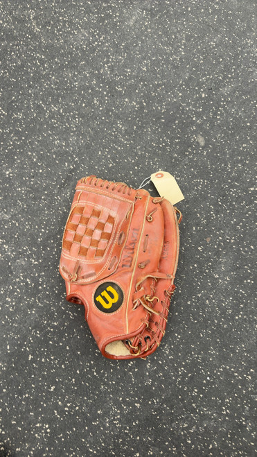 Vist Large View of Product Image Which is Used Wilson A2655 BB/SB Glove RH Throw Brown 12"