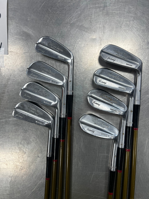 Vist Large View of Product Image Which is Used MacGregor TOMMY ARMOUR SILVER SCOT 3852MS Mens Iron 2-9 irons