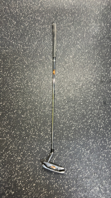 Vist Large View of Product Image Which is Used Powerbilt MD 4 Mens Putter RH