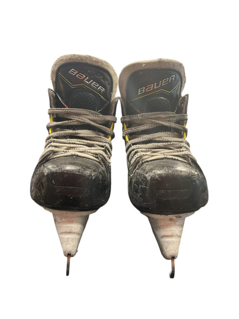 Vist Large View of Product Image Which is Used Bauer M40 SZ 2.5 EE Junior Hockey Skate Junior 02.5