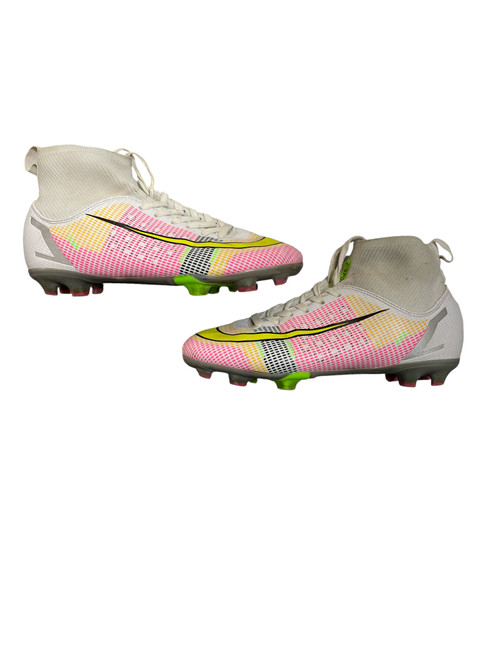 Vist Large View of Product Image Which is Used Nike Soccer Cleats Pink And White Senior 6.5