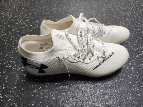 Vist Large View of Product Image Which is Used Under Armour SHADOW ELITE 2.0 Soccer Cleats White Senior 9