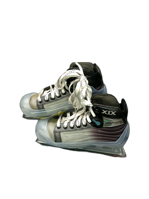 Vist Large View of Product Image Which is Used Bauer XIX Junior Goalie Skate Junior 03