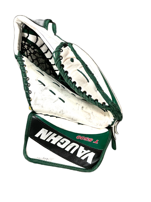 Vist Large View of Product Image Which is Used Vaughn T5500 Senior Goalie Catcher Black And Green