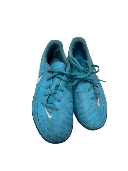 Vist Large View of Product Image Which is Used Nike PHANTOM GX FJ2604-400 Soccer Indoor Shoes Carolina Blue Junior 04.5