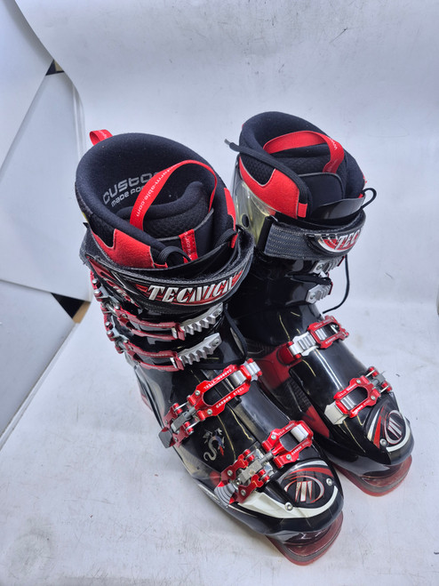 Vist Large View of Product Image Which is Used Tecnica DRAGON 100 Mens DH Ski Boot Black 275 MP - M09.5 - W10.5