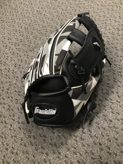 Vist Large View of Product Image Which is Used Franklin RTP BB/SB Glove RH Throw Black 9 1/2"
