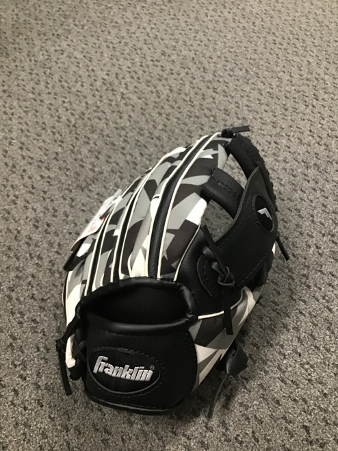 Vist Large View of Product Image Which is Used Franklin RTP BB/SB Glove RH Throw Black 9 1/2"