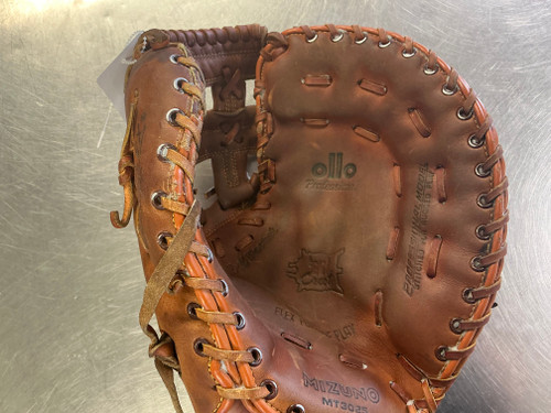 Vist Large View of Product Image Which is Used Mizuno MT3025 BB/SB Glove RH Throw Brown 12 1/2"